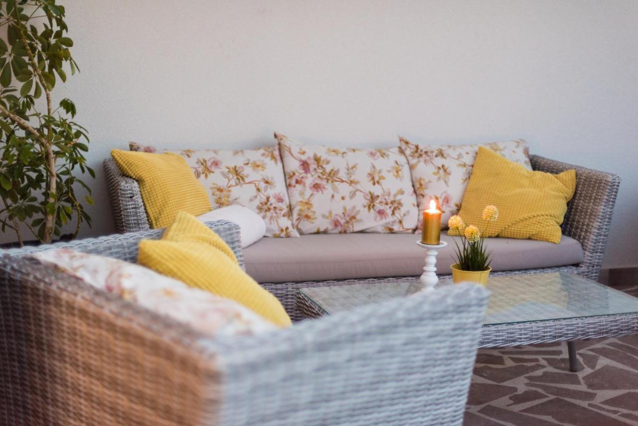 Apartmani Julija Vodice Bagian luar foto