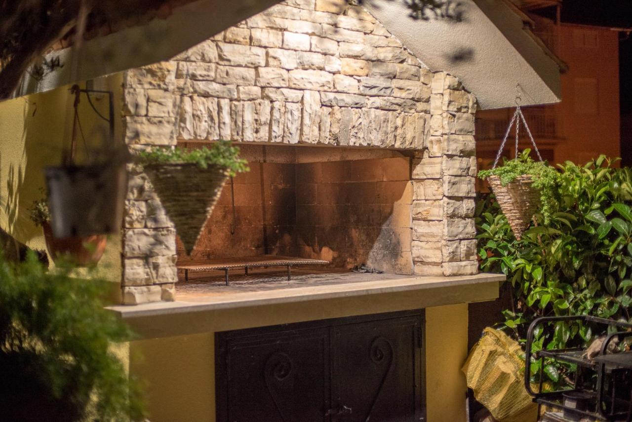 Apartmani Julija Vodice Bagian luar foto