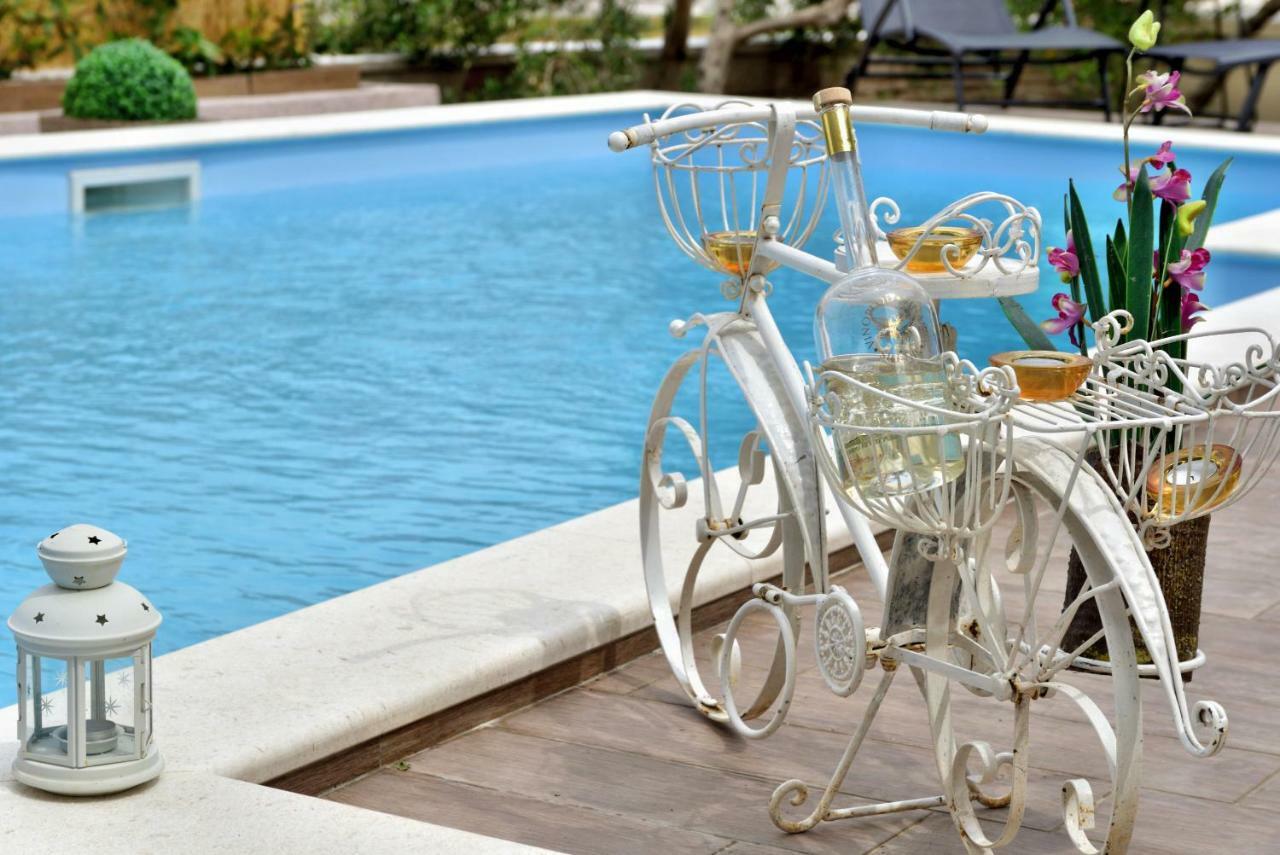 Apartmani Julija Vodice Bagian luar foto