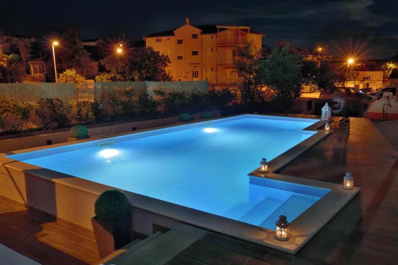 Apartmani Julija Vodice Bagian luar foto